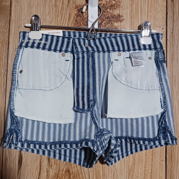 NWT American Eagle Hi Rise Shortie next level Stretch Striped Jean Short… - Picture 3 of 11